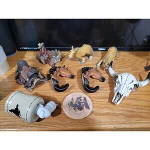 Southwest Theme Small resin Figures, horses, coat hooks, Tabletop Decor Lot of 9